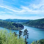 Am Schlossberg In Casa de Férias Ranis